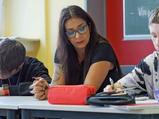 Lehrerin mit Herz und Hoffnung