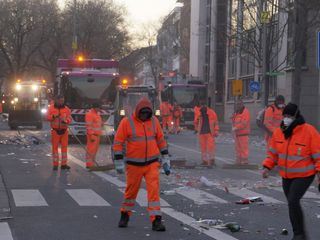 Kostueme, Kneipen und Kawumm - 24 Stunden Rosenmontag