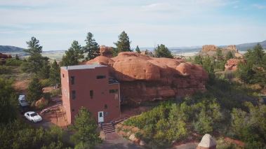 Ugly Living - Amerikas haesslichste Haeuser