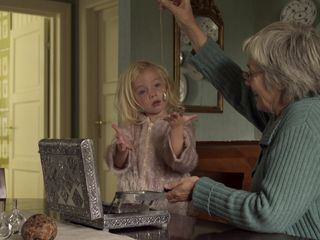 Mara besucht ihre Oma