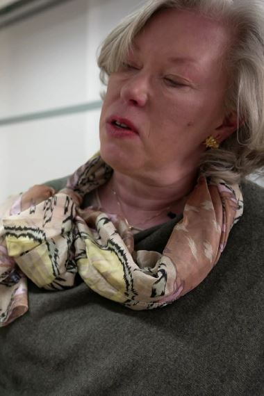 Innanfoer slottets vaeggar