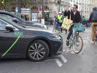 Re: Fahrrad gegen Auto in Paris