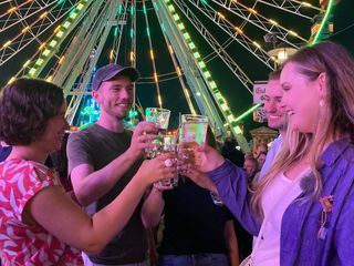 Wein, Wurst und Riesenrad