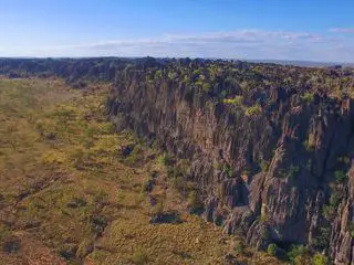 Durch das Jahr in der weltweiten Wildnis