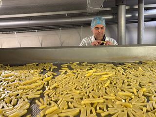 Pommes - heiss, knusprig, lecker