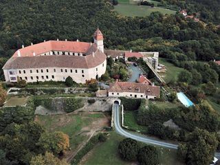 Burgen und Schloesser im Burgenland