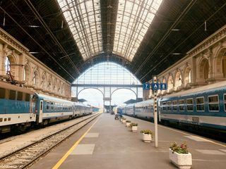 Auf den Schienen des Doppeladlers