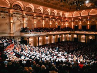 Klaus Maekelae dirigiert Rimski-Korsakow