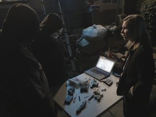 Schwarzmaerkte hautnah mit Mariana van Zeller