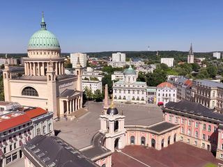 Potsdams Mitte - Preussens Pracht und das Erbe der Stasi Potsdams Mitte - Preussens Pracht und das Erbe der Stasi