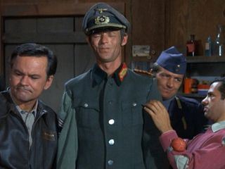 Ein Kaefig voller Helden