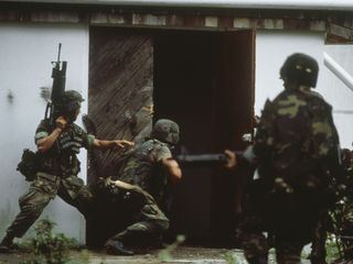 Schattenkriege - Machtpoker in der Krise