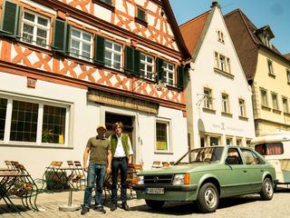 Schmidt Max und das Bier im Denkmal