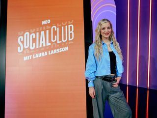 Neo Social Club mit Laura Larsson