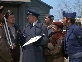 Ein Kaefig voller Helden