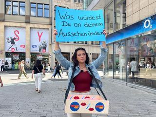 Besser! So?