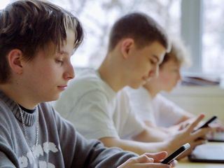 Generation Chatbot: Die Schule und das Handy