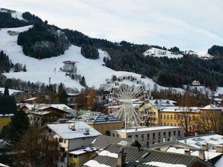 Wir sind Kitzbuehel - Platzhirsche und Zuagraste